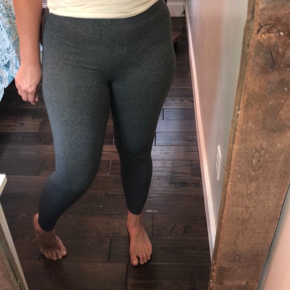 Forever 21 medium leggings - Picture 2 of 3